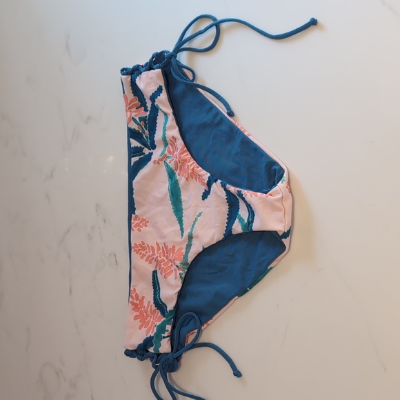 Carve Designs Mustique Reversible Swim Bottom - Aloe/Pacifica - Picture 6 of 8